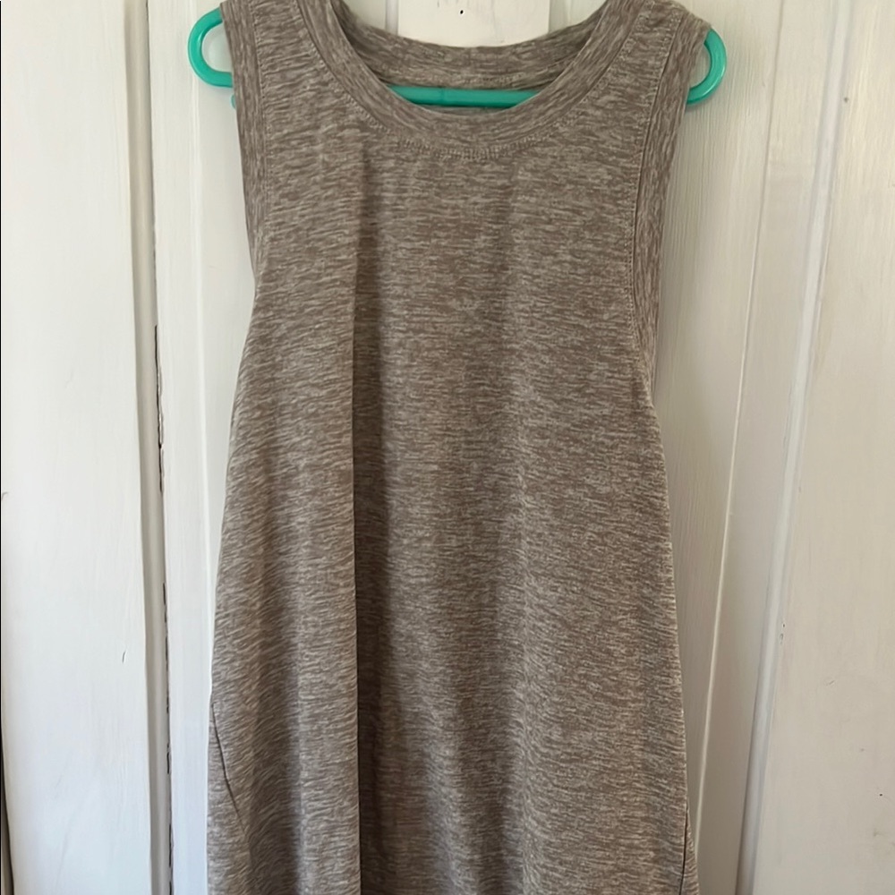 Sleeveless Heathered tank top